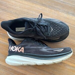 HOKA Clifton 9 Running Shoes